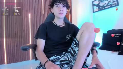 Snapshot of helios_obscuro chatting on 7, 10, 2025 helios_obscuro online show from 7, 10, 2025