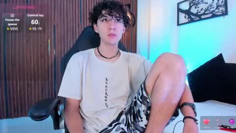 Snapshot of helios_obscuro chatting on 8, 10, 2025 helios_obscuro online show from 8, 10, 2025