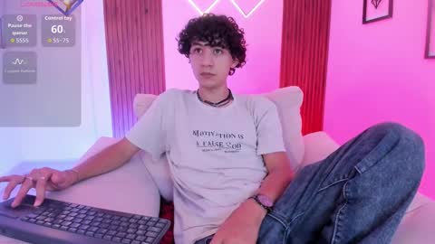 Snapshot of helios_obscuro chatting on 31, 10, 2025 helios_obscuro online show from 31, 10, 2025