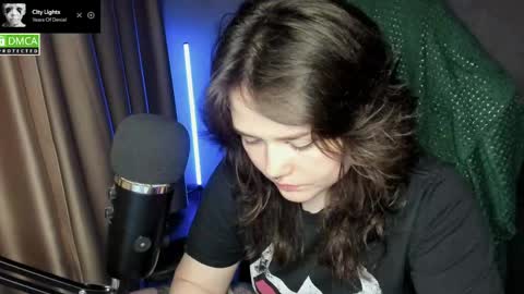 Red online show from 6, 5, 2026