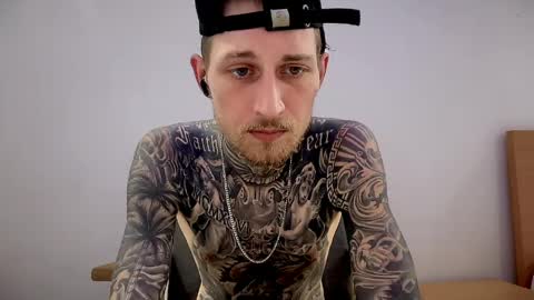 Snapshot of hellacozy chatting on 9, 4, 2026 hellacozy online show from 9, 4, 2026