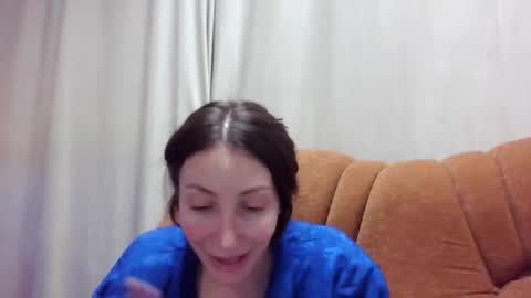 HellaryTourent online show from 6, 2, 2026