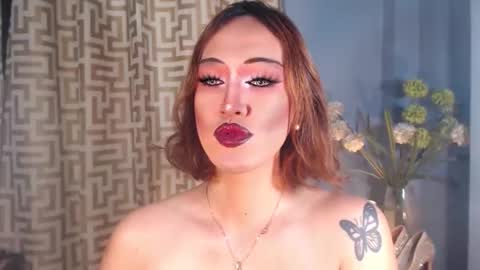 hellatarahathor online show from 24, 4, 2026