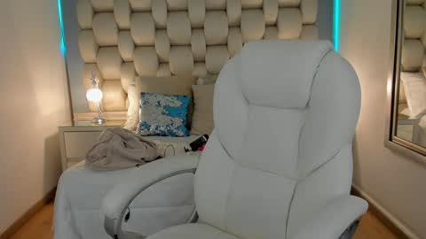 hellen_amazing online show from 25, 1, 2025