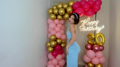 Snapshot of hellen_coy chatting on 30, 12, 2024 Julieta online show from 30, 12, 2024