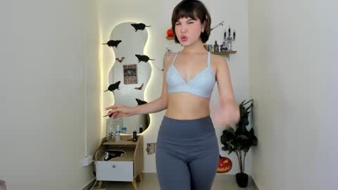 Snapshot of hellen_coy chatting on 29, 10, 2025 Julieta online show from 29, 10, 2025