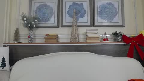    online show from 18, 12, 2025