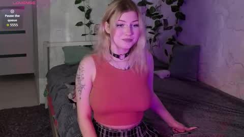 HellenHorny online show from 11, 9, 2025