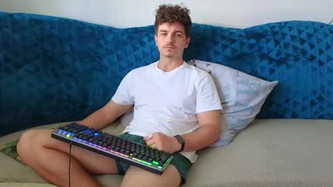 Snapshot of hellish_sugar chatting on 11, 9, 2025 Remy online show from 11, 9, 2025