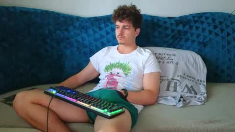 Snapshot of hellish_sugar chatting on 18, 9, 2025 Remy online show from 18, 9, 2025