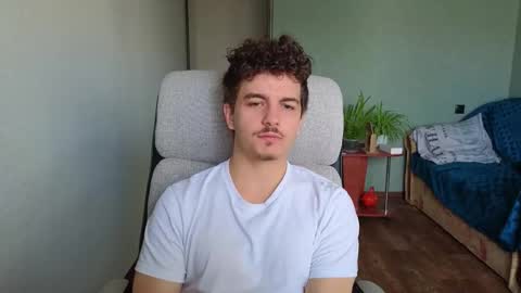 Snapshot of hellish_sugar chatting on 24, 10, 2025 Remy online show from 24, 10, 2025