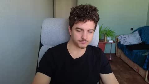 Snapshot of hellish_sugar chatting on 26, 10, 2025 Remy online show from 26, 10, 2025