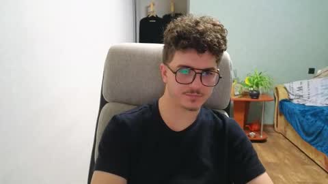 Snapshot of hellish_sugar chatting on 13, 11, 2025 Remy online show from 13, 11, 2025