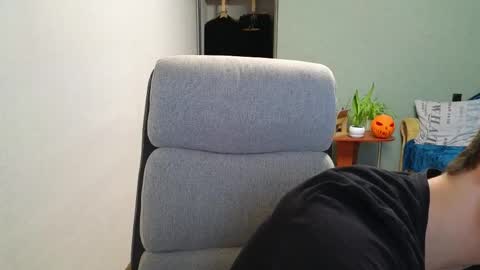 Snapshot of hellish_sugar chatting on 23, 11, 2025 Remy online show from 23, 11, 2025