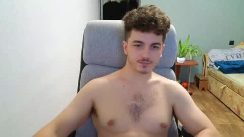 Snapshot of hellish_sugar chatting on 4, 12, 2025 Remy online show from 4, 12, 2025