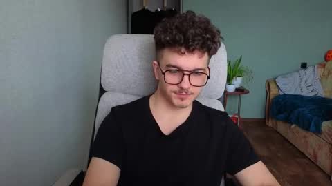 Snapshot of hellish_sugar chatting on 6, 1, 2026 Remy online show from 6, 1, 2026