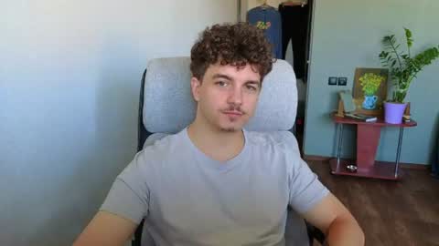 Snapshot of hellish_sugar chatting on 2, 8, 2026 Remy online show from 2, 8, 2026