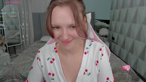 Snapshot of hello_helena chatting on 10, 9, 2025 Helene online show from 10, 9, 2025