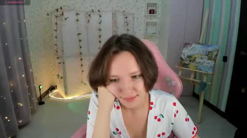 Snapshot of hello_helena chatting on 14, 9, 2025 Helene online show from 14, 9, 2025