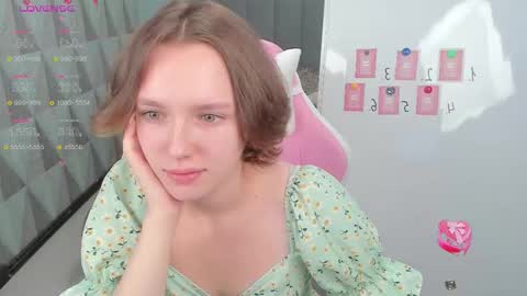 Snapshot of hello_helena chatting on 17, 9, 2025 Helene online show from 17, 9, 2025