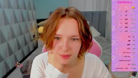 Snapshot of hello_helena chatting on 23, 9, 2025 Helene online show from 23, 9, 2025