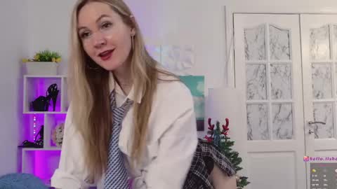 Snapshot of hello_lisha chatting on 23, 12, 2024 Alisia Monday to Friday from 10 am to 4 pm GMT 2 online show from 23, 12, 2024