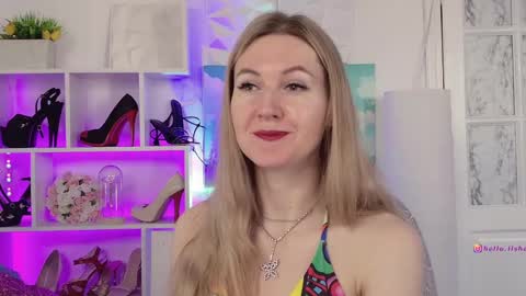 Snapshot of hello_lisha chatting on 9, 1, 2025 Alisia Monday to Friday from 10 am to 4 pm GMT 2 online show from 9, 1, 2025