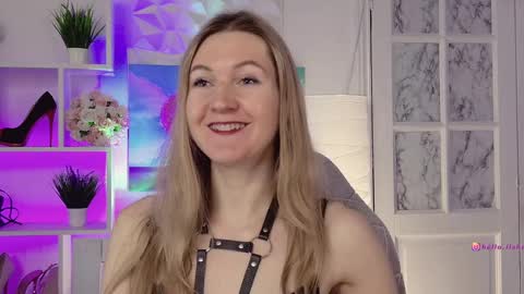 Snapshot of hello_lisha chatting on 28, 1, 2025 Alisia Monday to Friday from 10 am to 4 pm GMT 2 online show from 28, 1, 2025