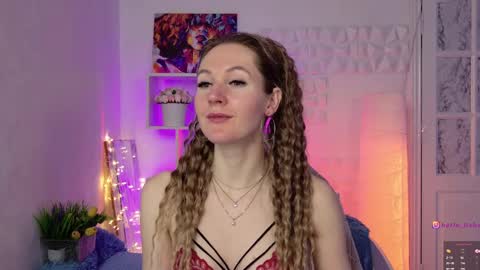 Snapshot of hello_lisha chatting on 28, 2, 2025 Alisia Monday to Friday from 10 am to 4 pm GMT 2 online show from 28, 2, 2025
