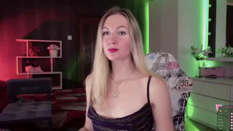 Snapshot of hello_lisha chatting on 16, 10, 2025 Alisia  Monday to Friday from 10 am to 4 pm GMT 2 online show from 16, 10, 2025