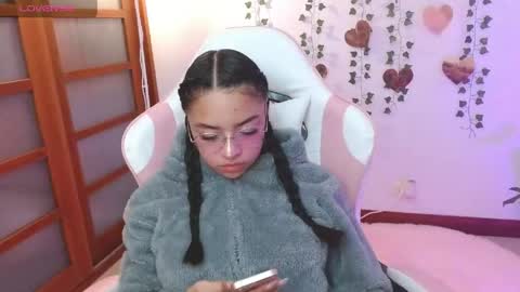 hellokitty_valery1 online show from 8, 6, 2026