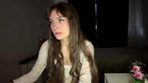 Snapshot of hellyluxury chatting on 5, 6, 2026 hellyluxury online show from 5, 6, 2026