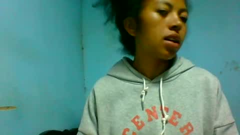 Snapshot of henitsaldy chatting on 5, 7, 2026 henitsaldy online show from 5, 7, 2026