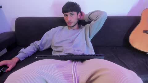 Snapshot of henrik_senn chatting on 18, 3, 2026 henrik_senn online show from 18, 3, 2026