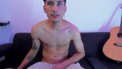 Snapshot of henrik_senn chatting on 4, 4, 2026 henrik_senn online show from 4, 4, 2026