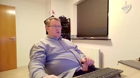 Snapshot of henrikrp1971 chatting on 4, 2, 2025 henrikrp1971 online show from 4, 2, 2025