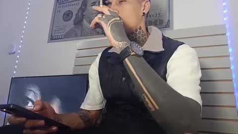 Snapshot of henzzeld420 chatting on 9, 5, 2026 Henzeld online show from 9, 5, 2026