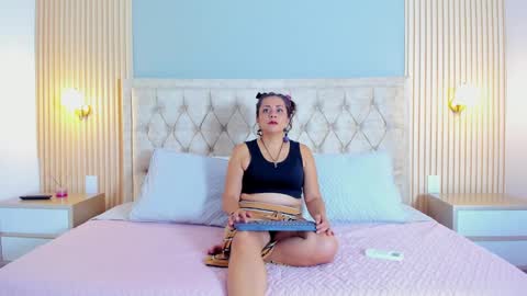 Hera  online show from 22, 9, 2025