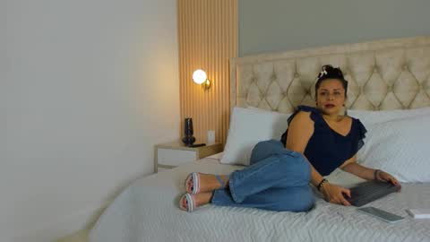 Hera  online show from 18, 10, 2025