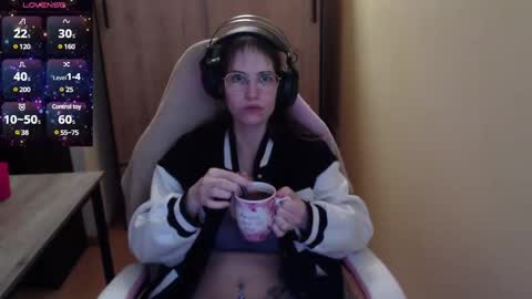 Snapshot of heraluna_ chatting on 14, 12, 2024 HeraLuna  online show from 14, 12, 2024