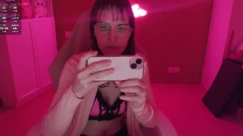 Snapshot of heraluna_ chatting on 11, 1, 2025 HeraLuna  online show from 11, 1, 2025