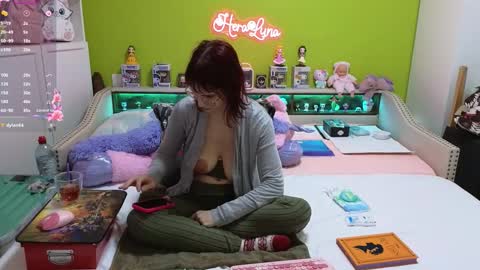 Snapshot of heraluna_ chatting on 3, 2, 2026 HeraLuna online show from 3, 2, 2026