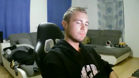 John Pearl online show from 5, 10, 2025