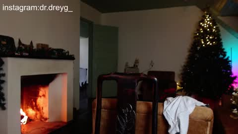 Snapshot of hercules__ chatting on 26, 12, 2024 Gregblonde  Alextattoo online show from 26, 12, 2024