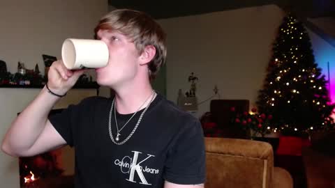 Snapshot of hercules__ chatting on 28, 12, 2024 Gregblonde  Alextattoo online show from 28, 12, 2024