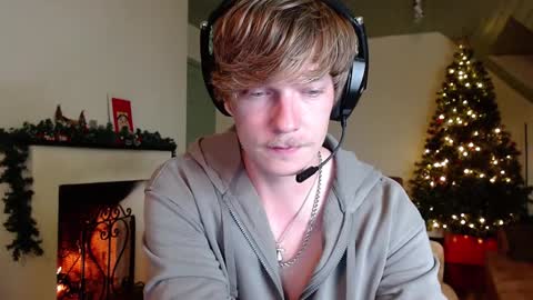 Snapshot of hercules__ chatting on 12, 1, 2025 Gregblonde  Alextattoo online show from 12, 1, 2025