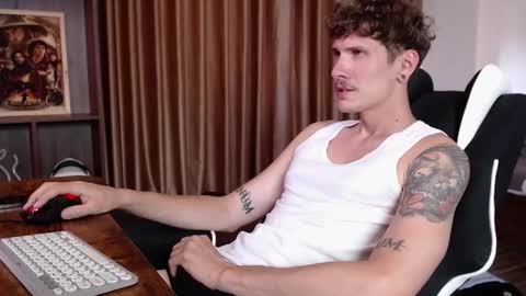 Snapshot of hercules__ chatting on 11, 9, 2025 Gregblonde  Alextattoo online show from 11, 9, 2025