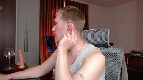Snapshot of hercules__ chatting on 17, 9, 2025 Gregblonde  Alextattoo online show from 17, 9, 2025