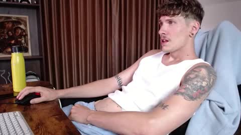 Snapshot of hercules__ chatting on 26, 9, 2025 Gregblonde  Alextattoo online show from 26, 9, 2025