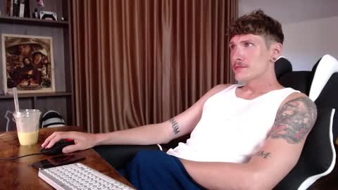 Snapshot of hercules__ chatting on 4, 10, 2025 Gregblonde  Alextattoo online show from 4, 10, 2025